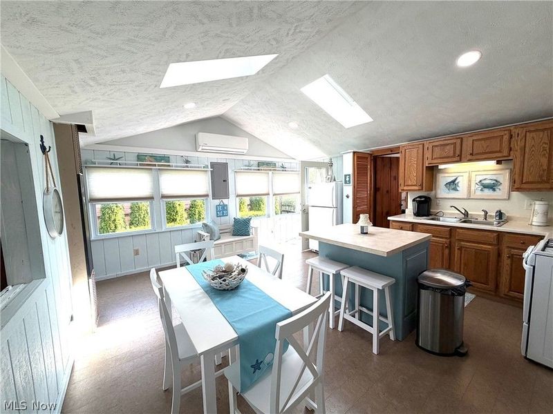 4881 Fess Drive, Geneva on the Lake, OH 44041 Photo 5