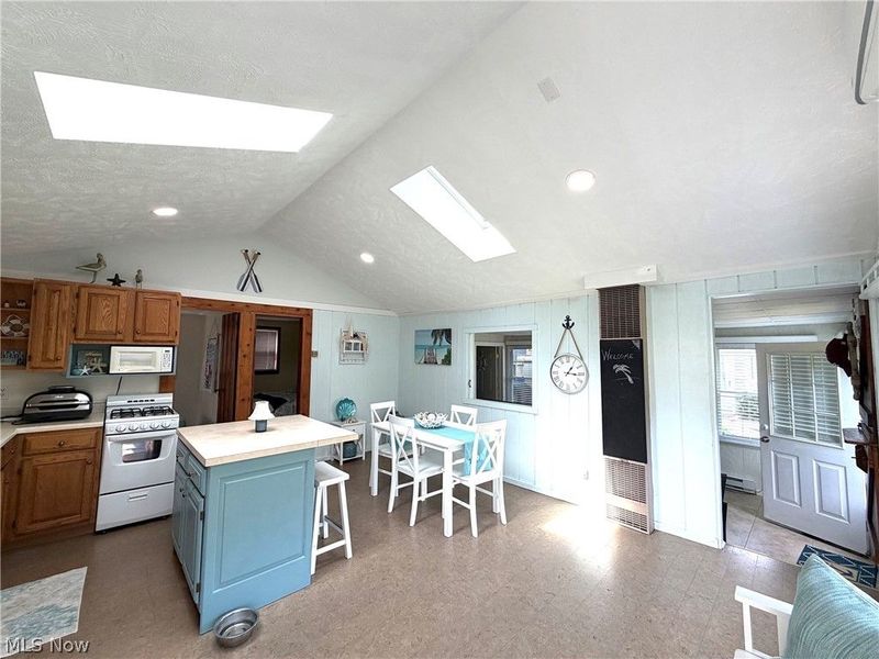 4881 Fess Drive, Geneva on the Lake, OH 44041 Photo 7