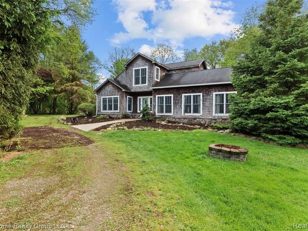 30761 Glenmuer Street, Farmington Hills, MI 48334