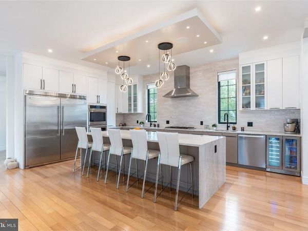 9739 KREWSTOWN, PHILADELPHIA, PA 19115