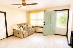 133 Underbrush Court photo 4