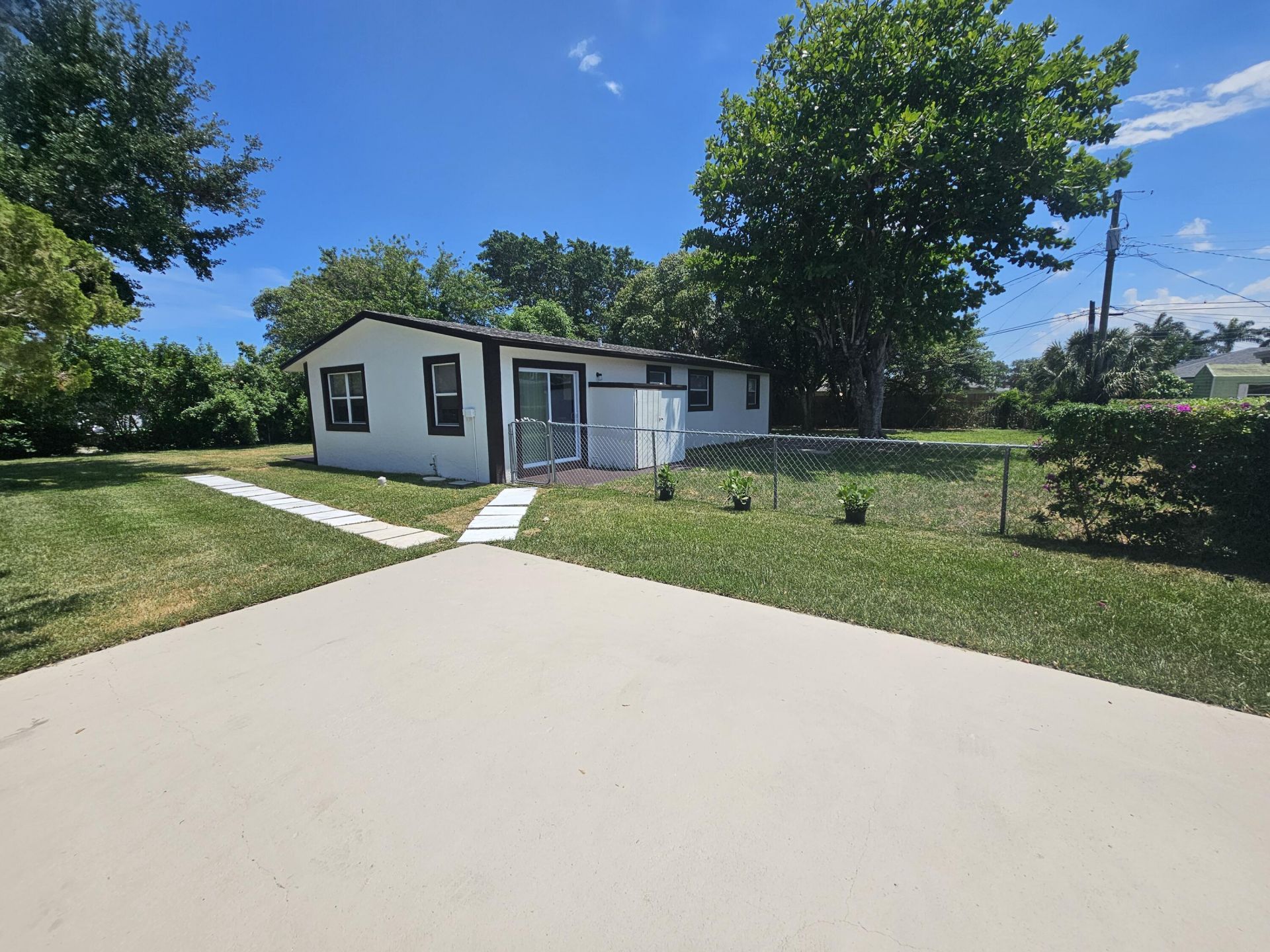 1605 W 10th Street, Riviera Beach, FL 33404 Photo