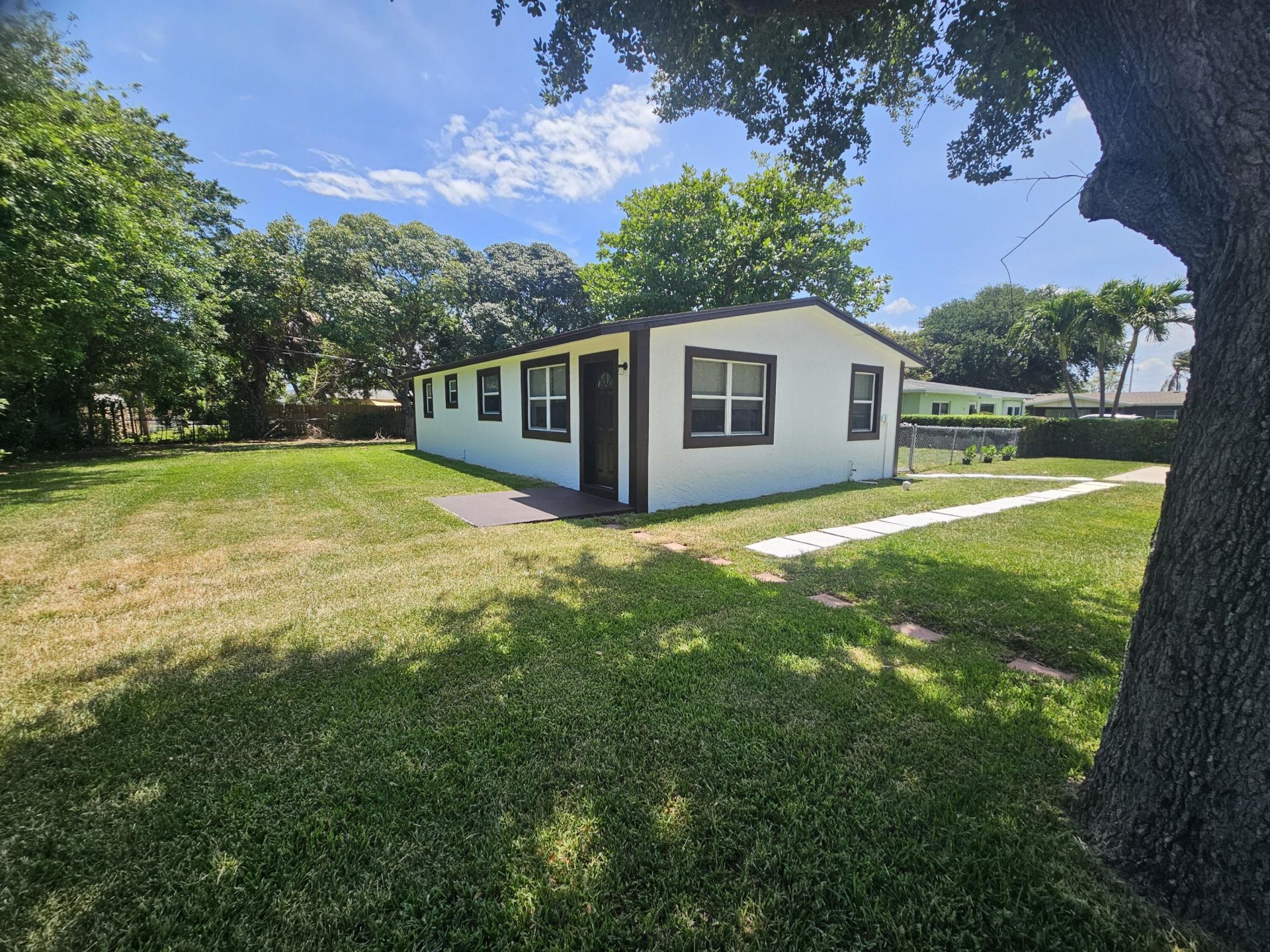 1605 W 10th Street, Riviera Beach, FL 33404 Photo