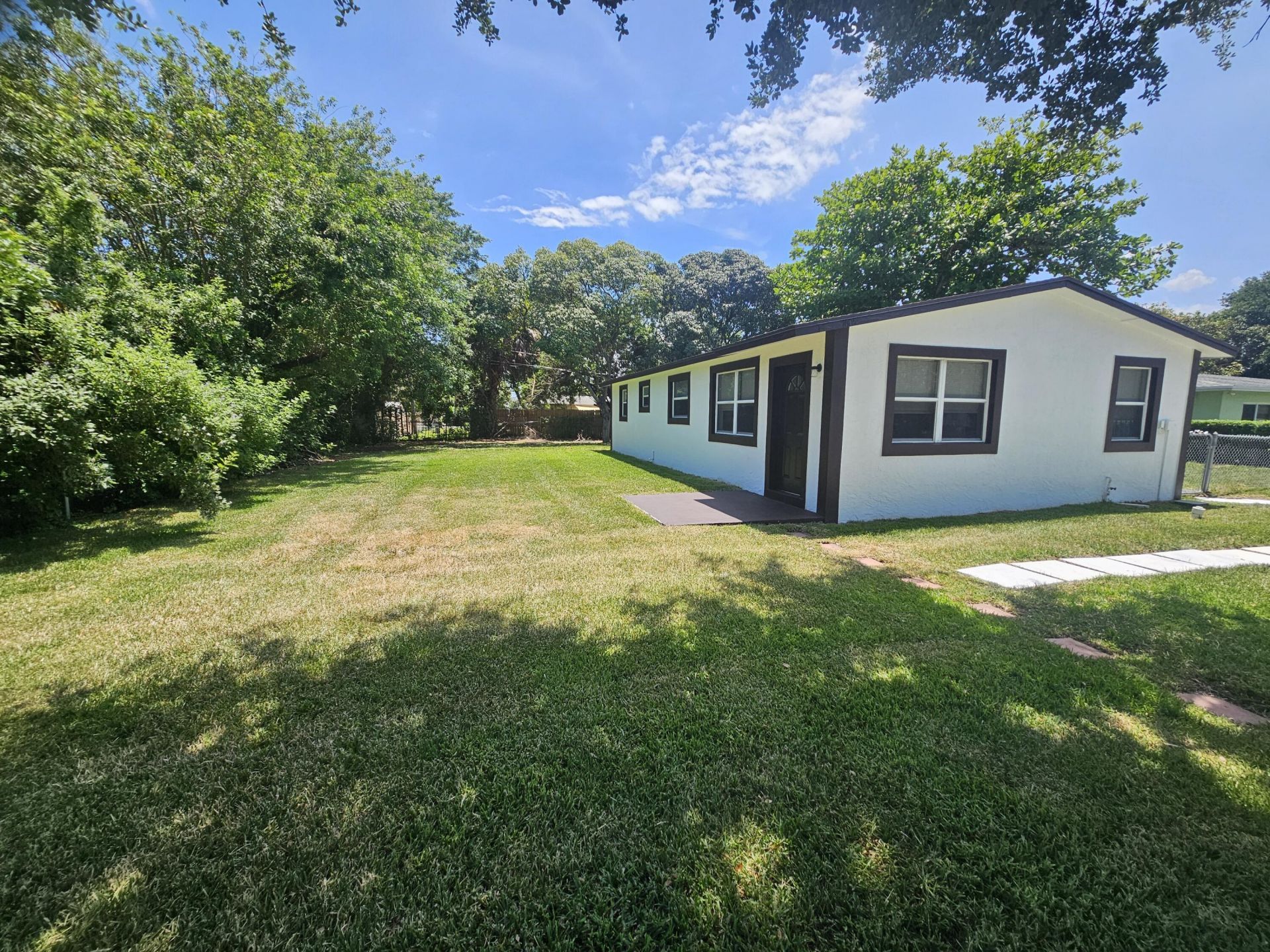 1605 W 10th Street, Riviera Beach, FL 33404 Photo