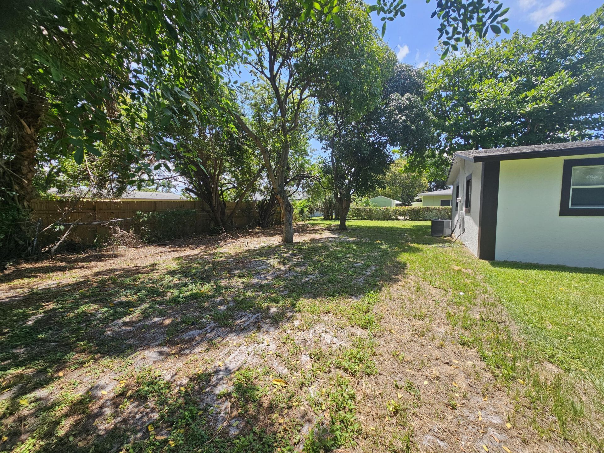 1605 W 10th Street, Riviera Beach, FL 33404 Photo