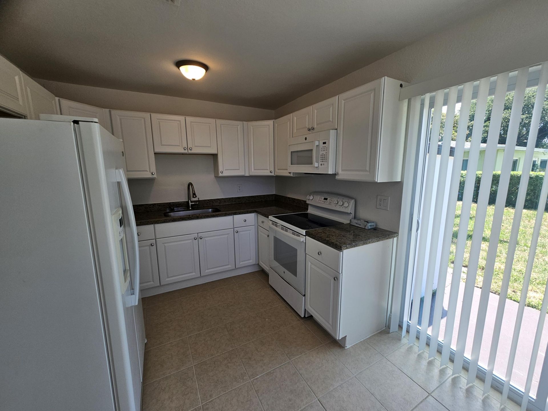 1605 W 10th Street, Riviera Beach, FL 33404 Photo