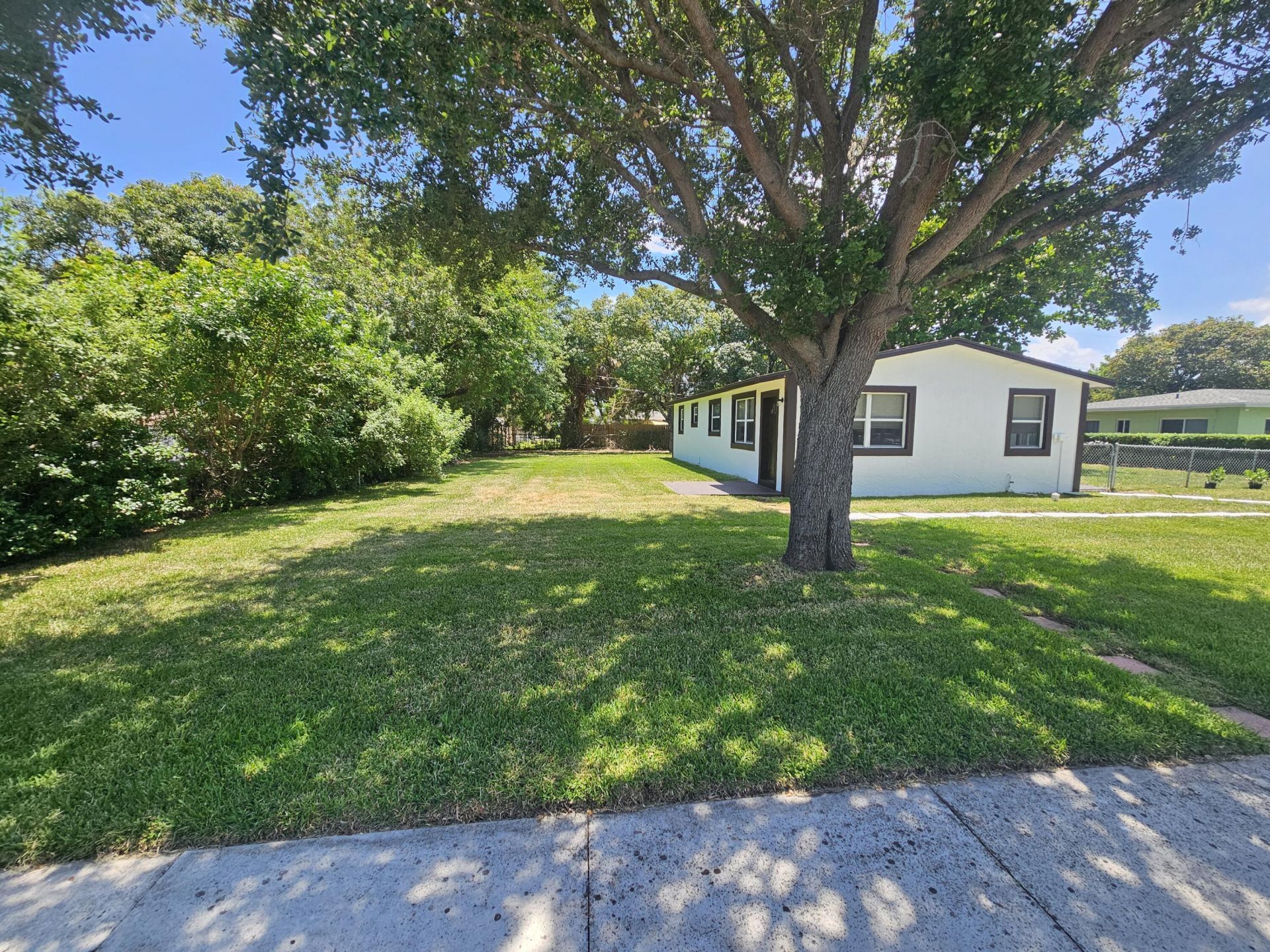 1605 W 10th Street, Riviera Beach, FL 33404 Photo