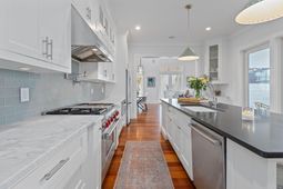 918 Tupelo Bay Drive photo 4