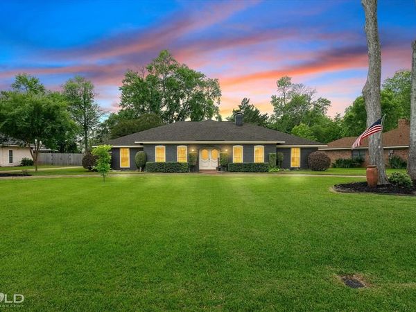 5418 Coach Road, Bossier City, LA 71111