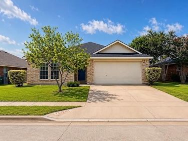 12201 Rolling Ridge Drive, Fort Worth, TX 76028