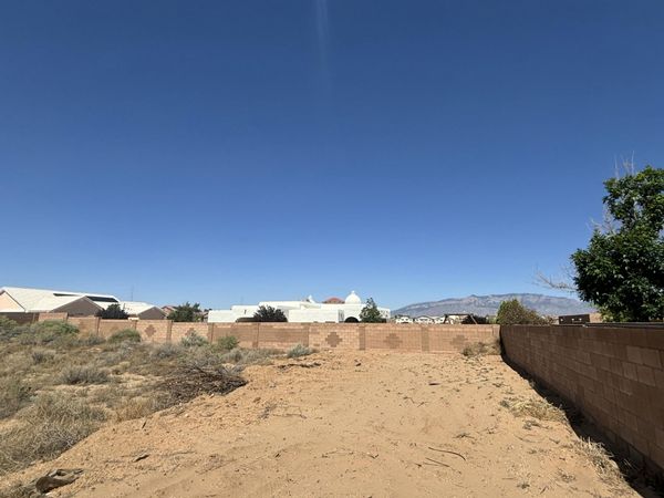 25th Street SE, Rio Rancho, NM 87124