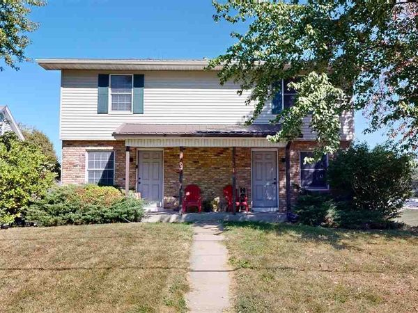 1800 W Benton St, Unit 1800 &, Iowa City, IA 52246