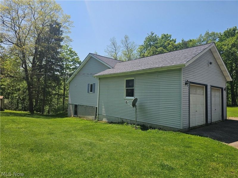 14816 Rock Creek Road, Chardon, OH 44024 Photo 3