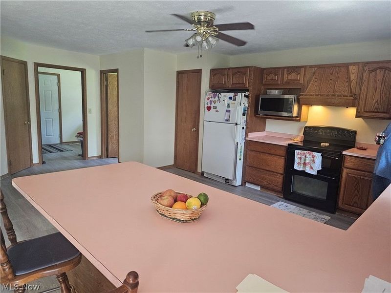 14816 Rock Creek Road, Chardon, OH 44024 Photo 5