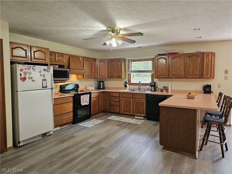 14816 Rock Creek Road, Chardon, OH 44024 Photo 6