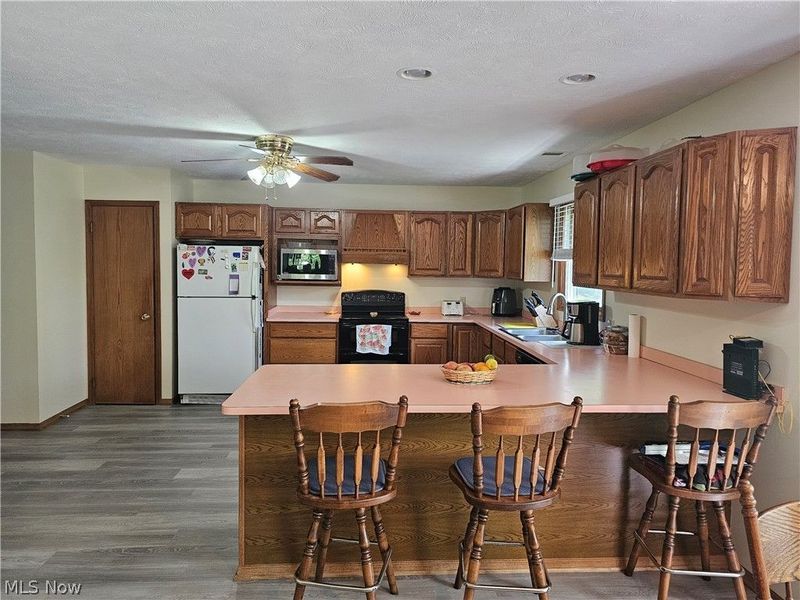 14816 Rock Creek Road, Chardon, OH 44024 Photo 9
