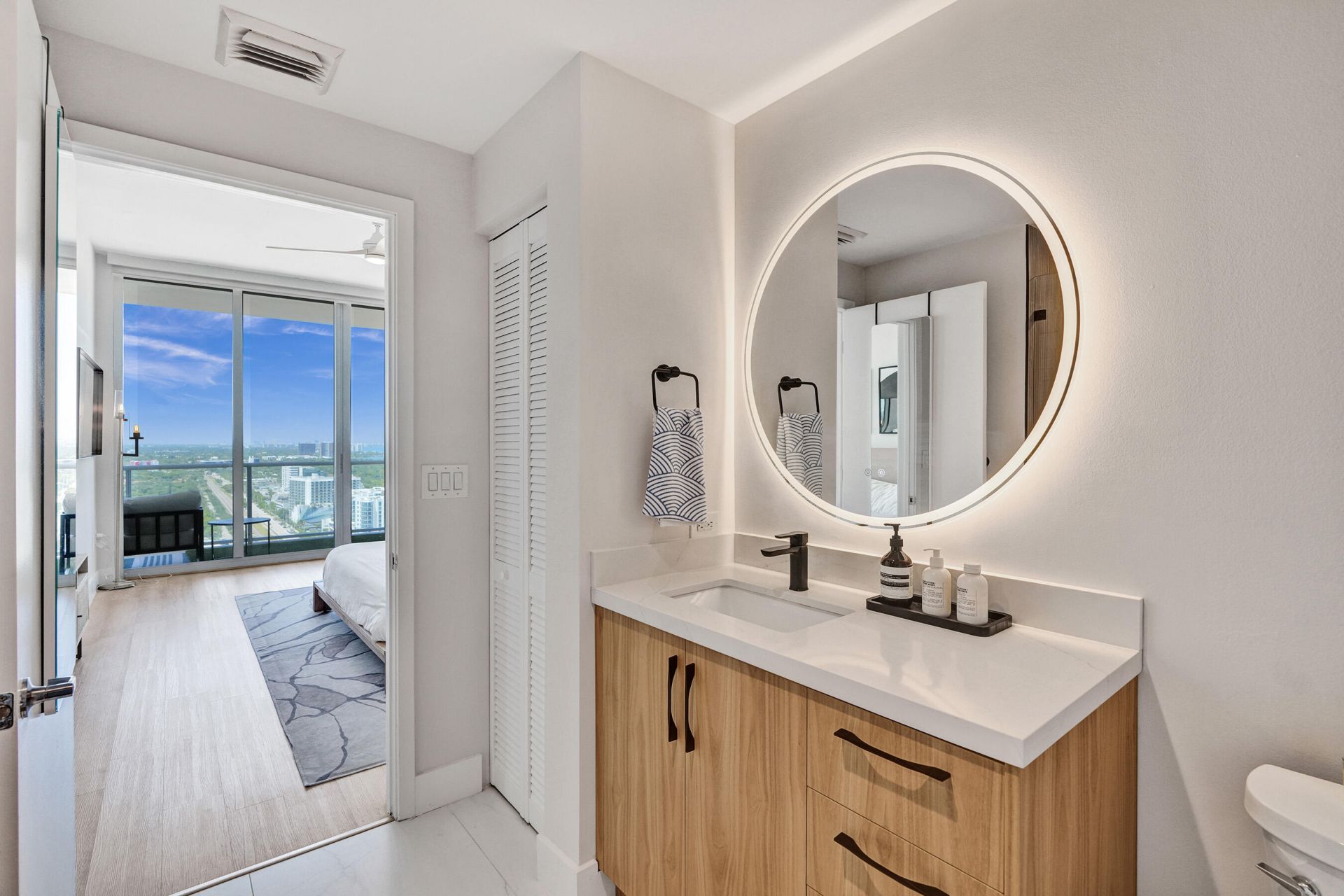 3470 E Coast Avenue, Unit H2704, Miami, FL 33137 Photo
