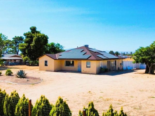 1641 W Avenue L4, Lancaster, CA 93534
