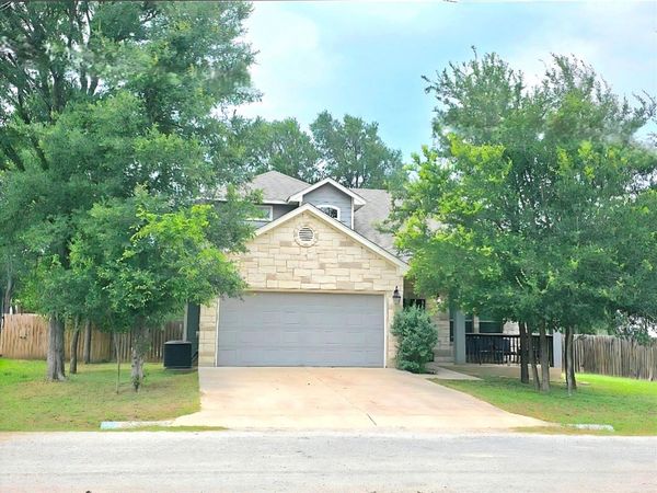 406 Nene LN, Bastrop, TX 78602