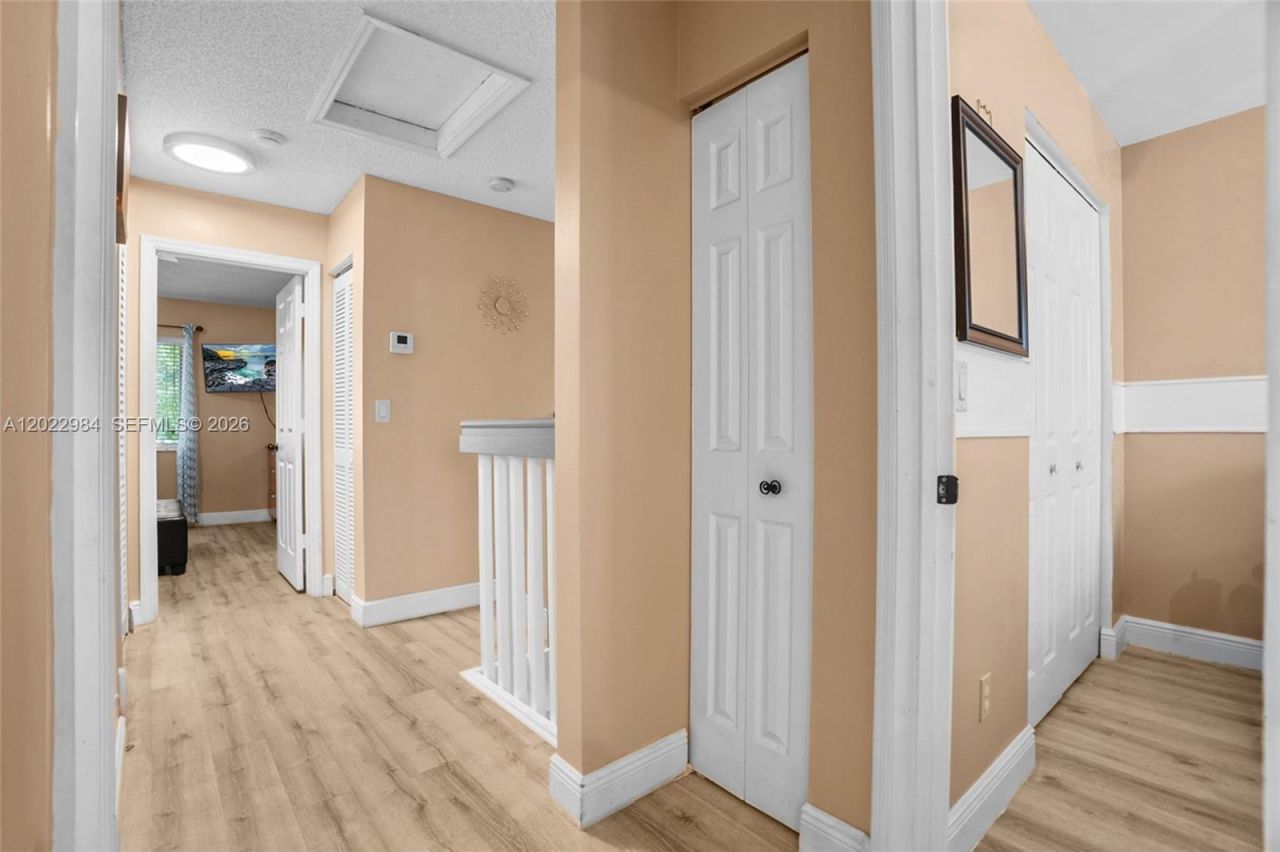 881 NW 208th Dr , Pembroke Pines, FL 33029 Photo