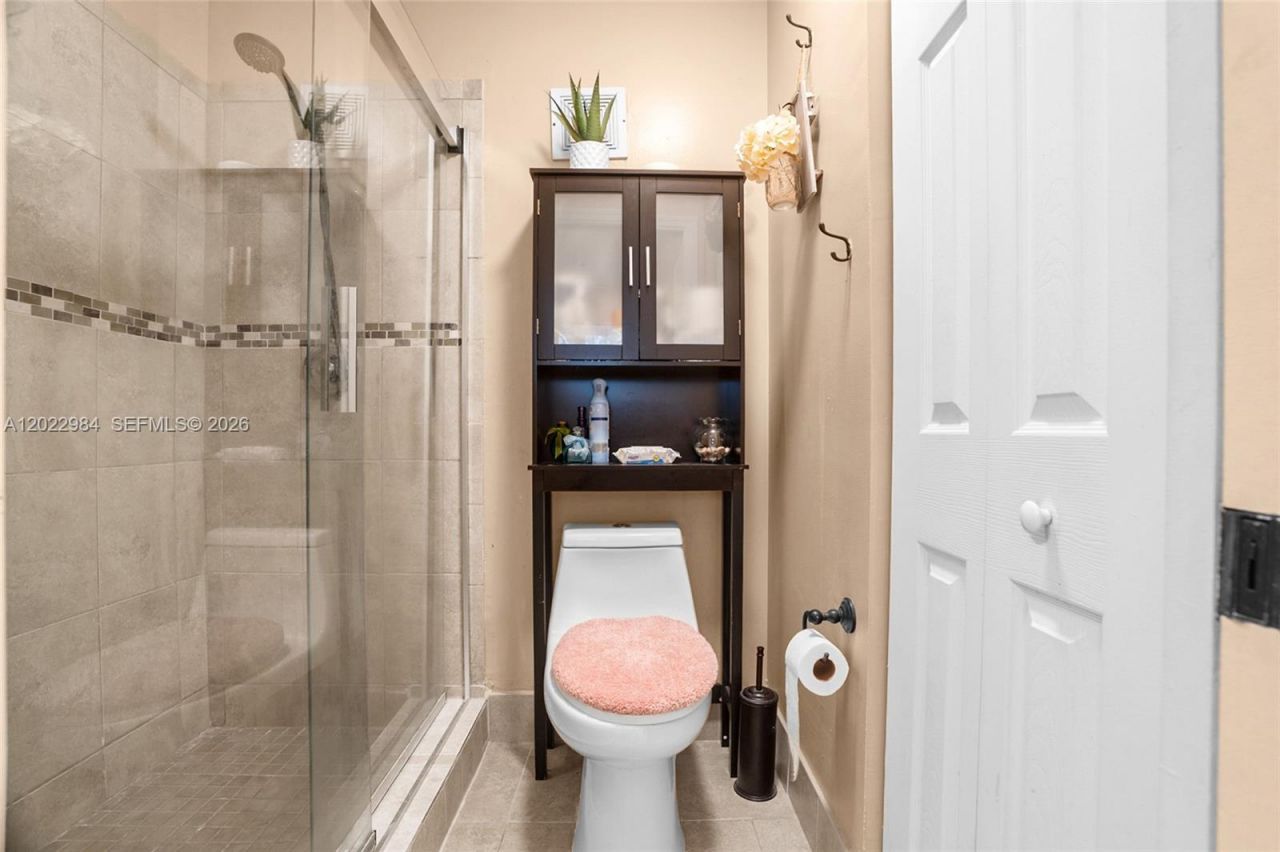 881 NW 208th Dr , Pembroke Pines, FL 33029 Photo