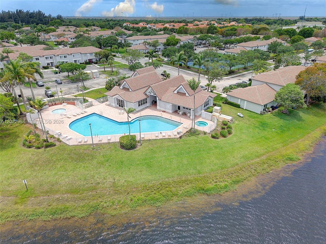 881 NW 208th Dr , Pembroke Pines, FL 33029 Photo