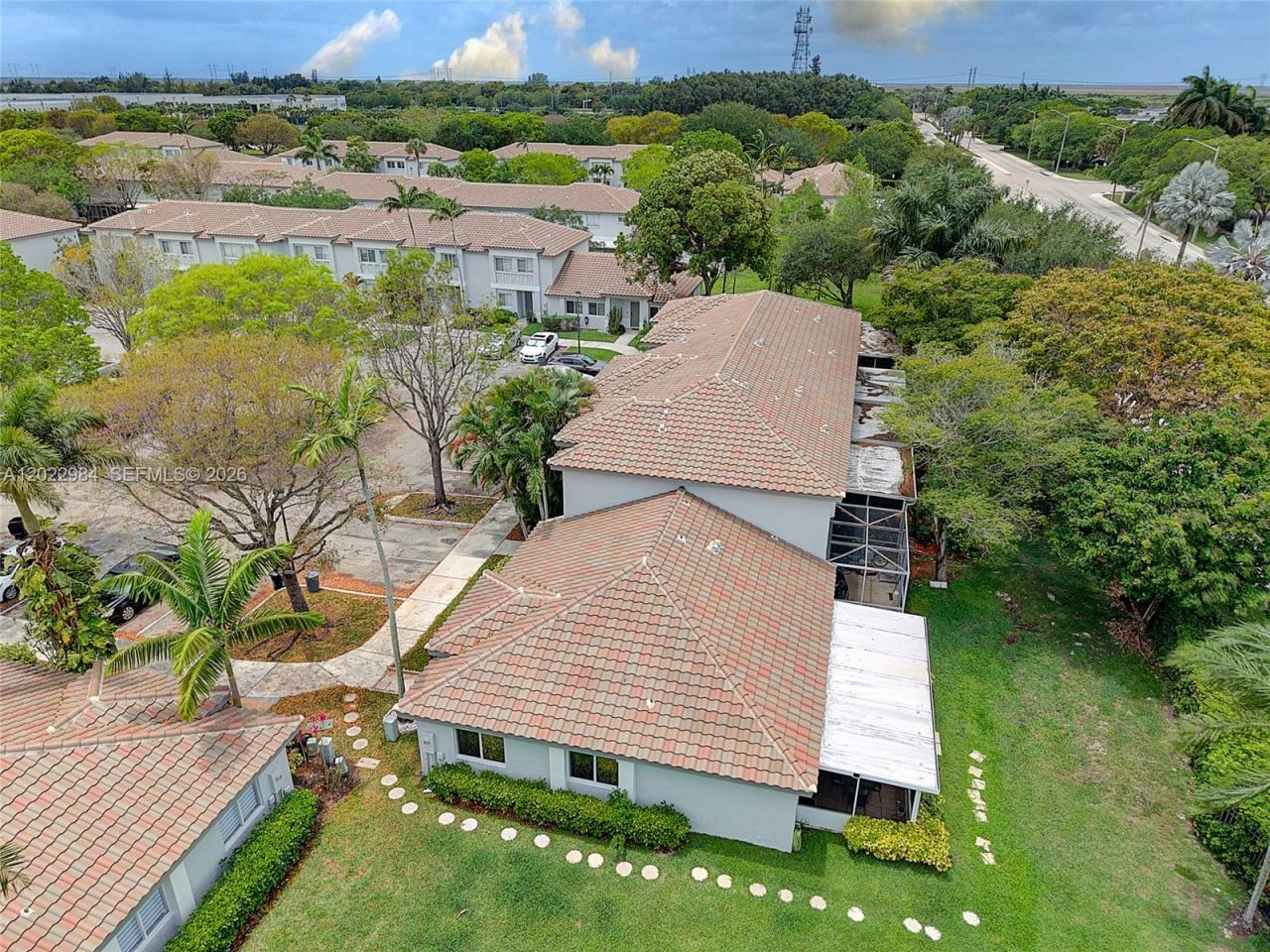 881 NW 208th Dr , Pembroke Pines, FL 33029 Photo