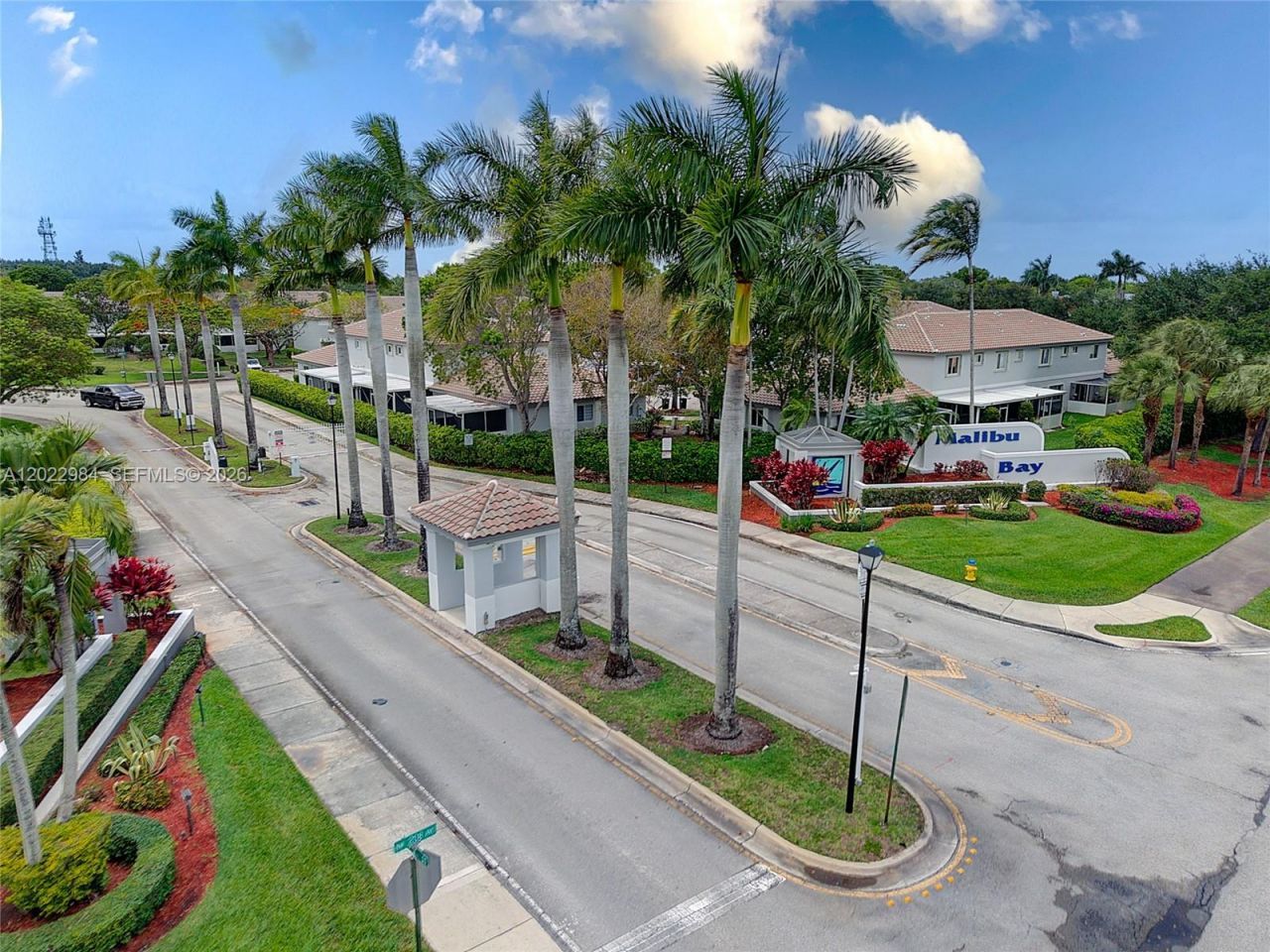 881 NW 208th Dr , Pembroke Pines, FL 33029 Photo