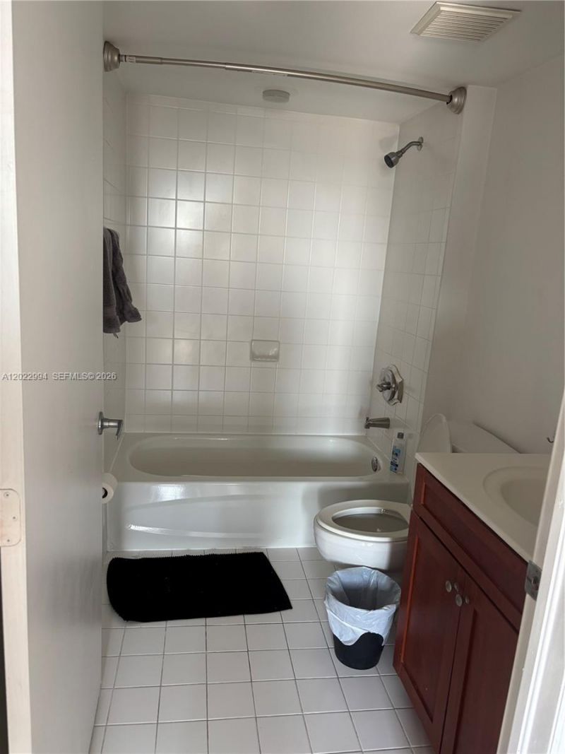 36 NW 6th Ave , Unit 802, Miami, FL 33128 Photo