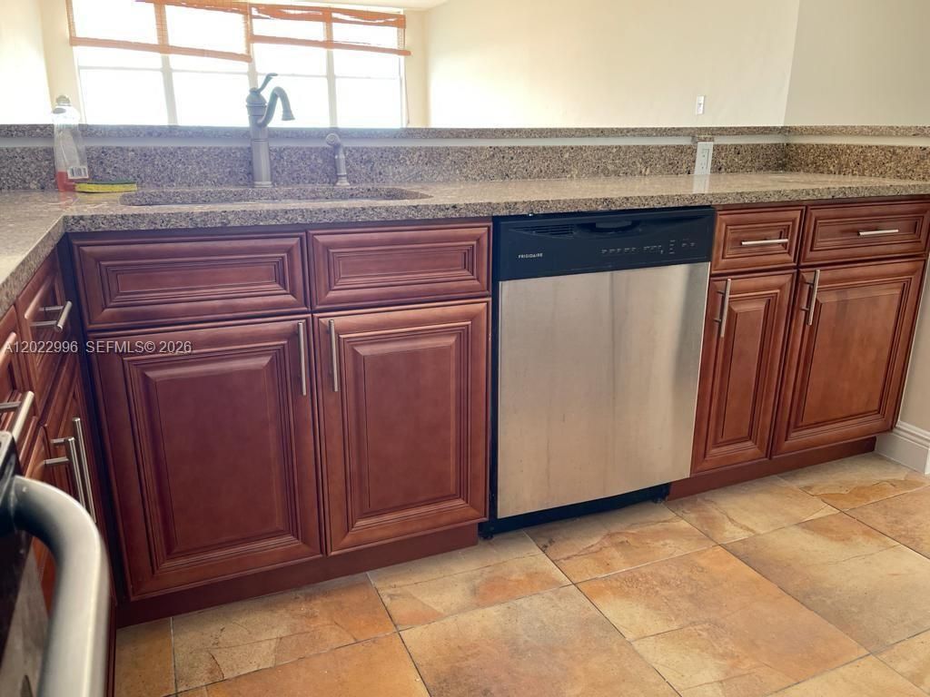 9001 SW 77th Ave , Unit C609, Miami, FL 33156 Photo