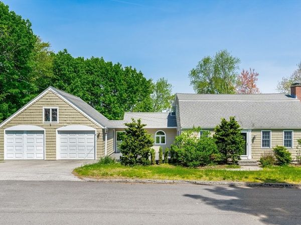 6 Crestview Dr, Westborough, MA 01581
