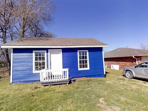704 N Sherman Avenue , Okmulgee, OK 74447