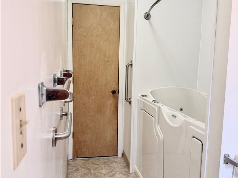 831 Kimberly Circle, Oberlin, OH 44074 Photo 9