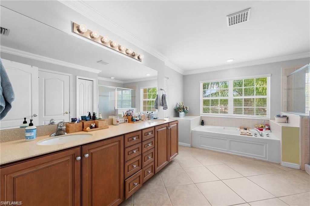 8364 Laurel Lakes Blvd , Naples, FL 34119 Photo