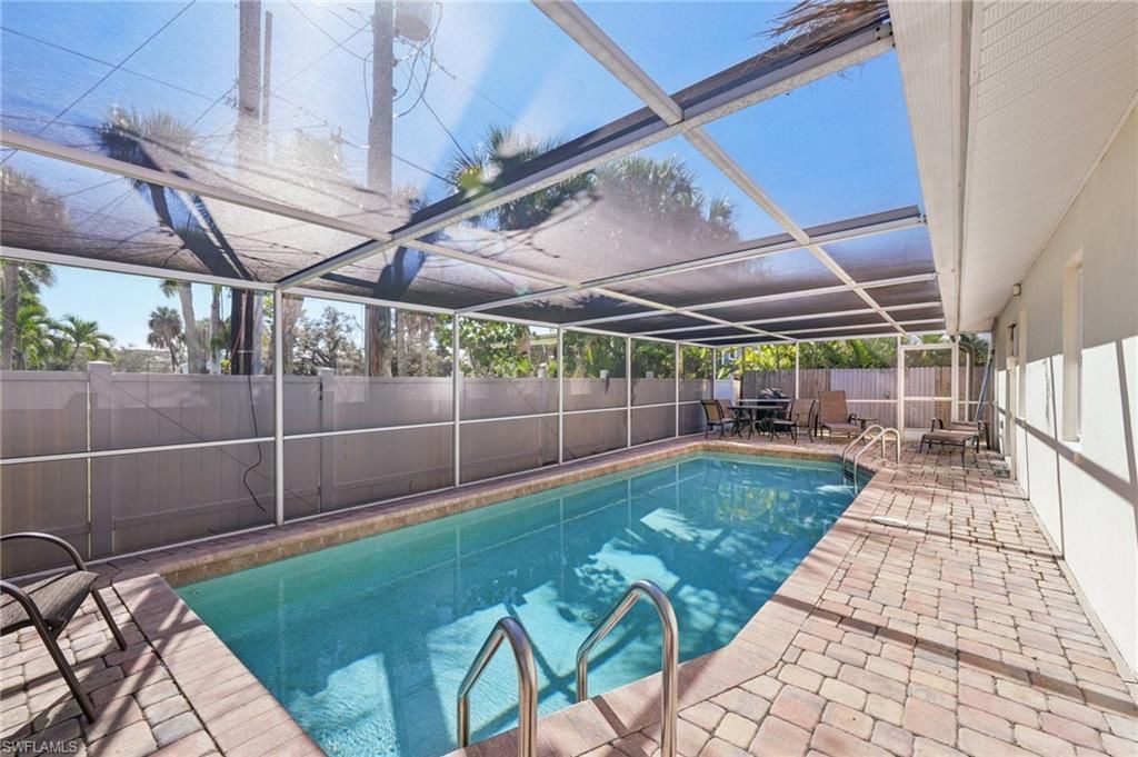 210 Hibiscus Dr, Fort Myers Beach, FL 33931 Photo
