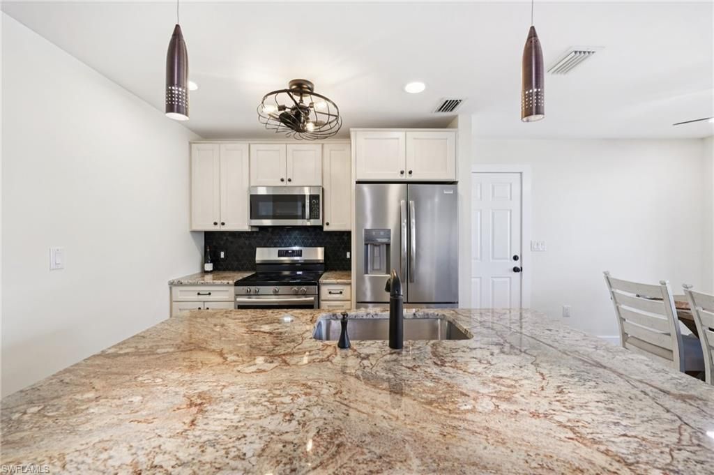 210 Hibiscus Dr, Fort Myers Beach, FL 33931 Photo