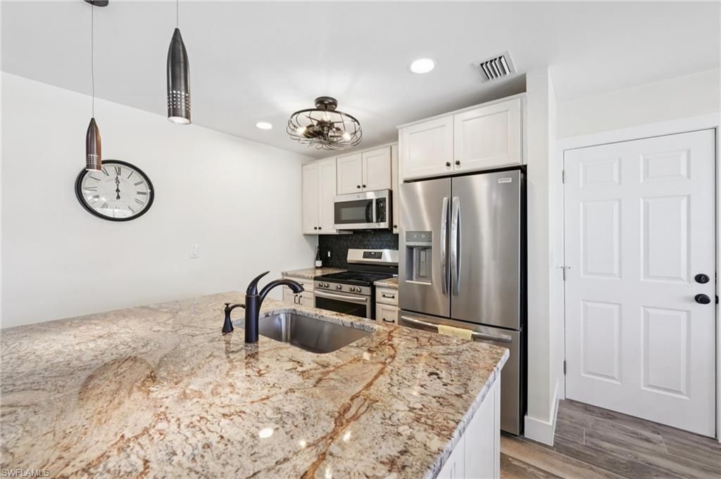 210 Hibiscus Dr, Fort Myers Beach, FL 33931 Photo