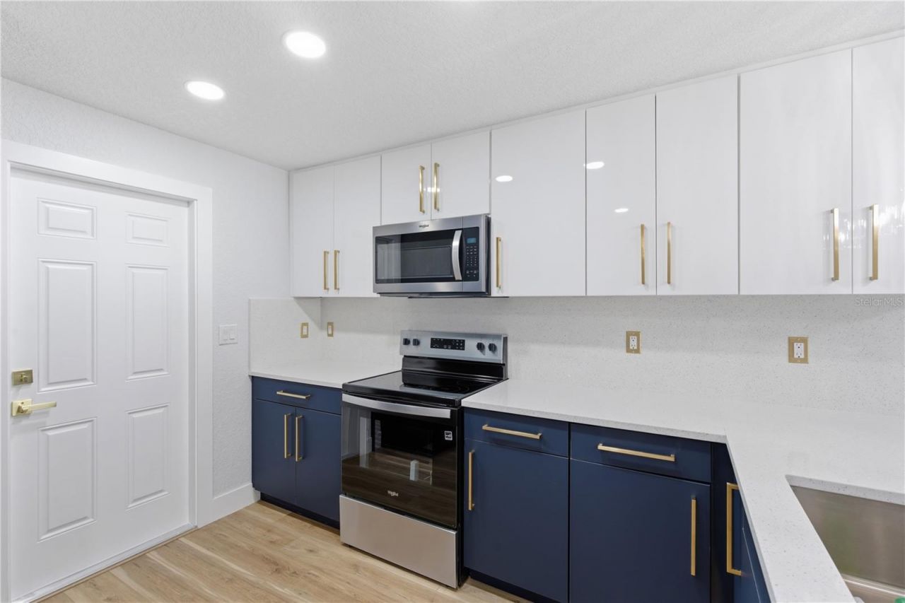 10003 N 24th Street, Tampa, FL 33612 Photo