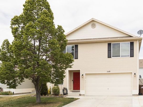 2149 E EAGLE CREST WAY, Eagle Mountain, UT 84005