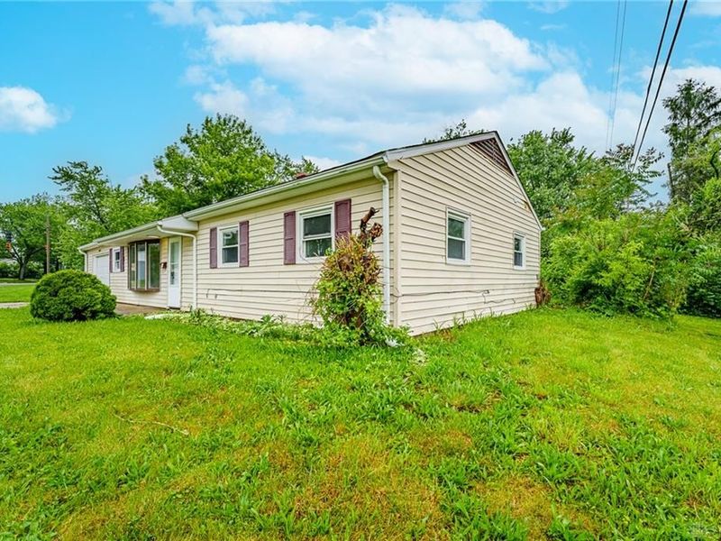 4044 Whitestone Court, Trotwood, OH 45416 Photo 3