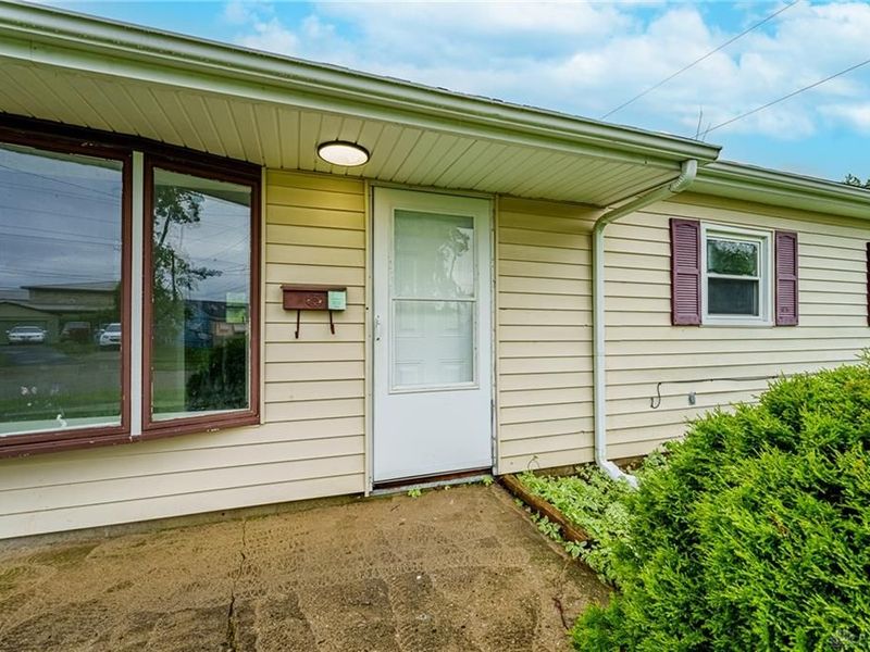 4044 Whitestone Court, Trotwood, OH 45416 Photo 4