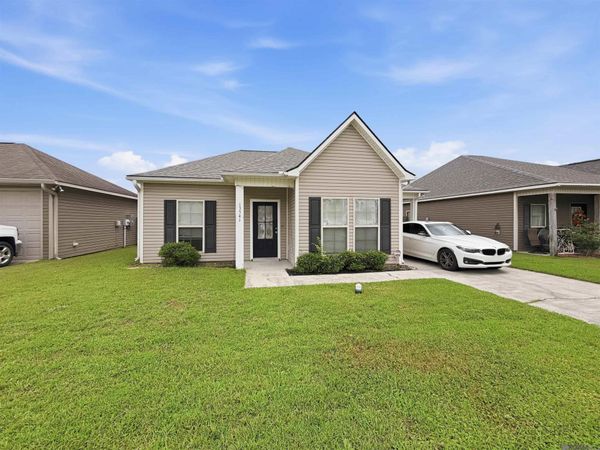 13541 Lily Ave, Walker, LA 70785