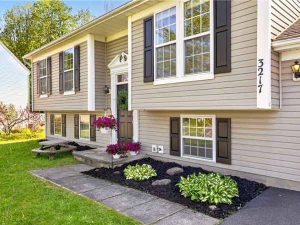 3217 Holly Crescent, Macedon, NY 14502