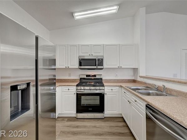 8830 Tomnitz Avenue , Unit 101, Las Vegas, NV 89178