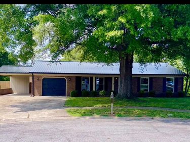 520 Berlin Drive, Versailles, KY 40383