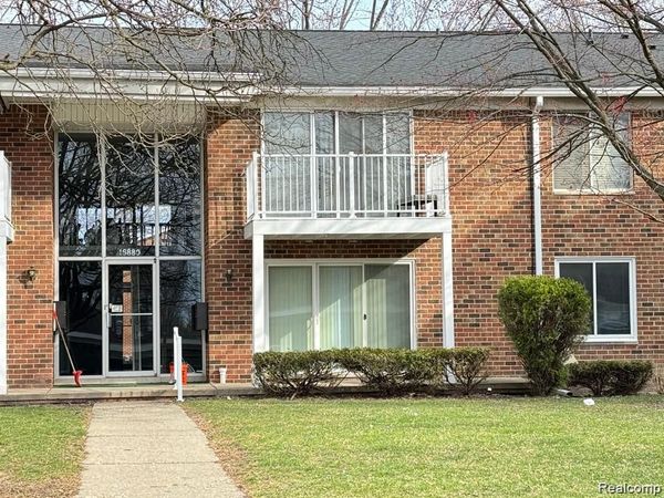16880 Edloytom Way , Clinton Twp, MI 48038
