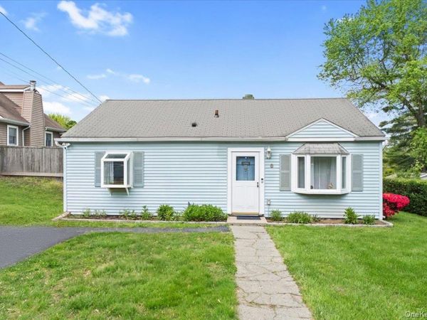 8 Cayuga Drive , Peekskill, NY 10566