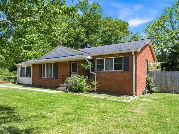 144 Georgia Street, Demorest, GA 30535