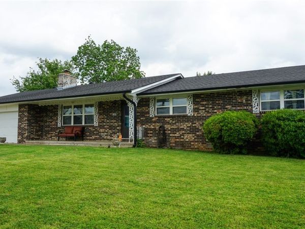 1909 S 11th Street , Rogers, AR 72758