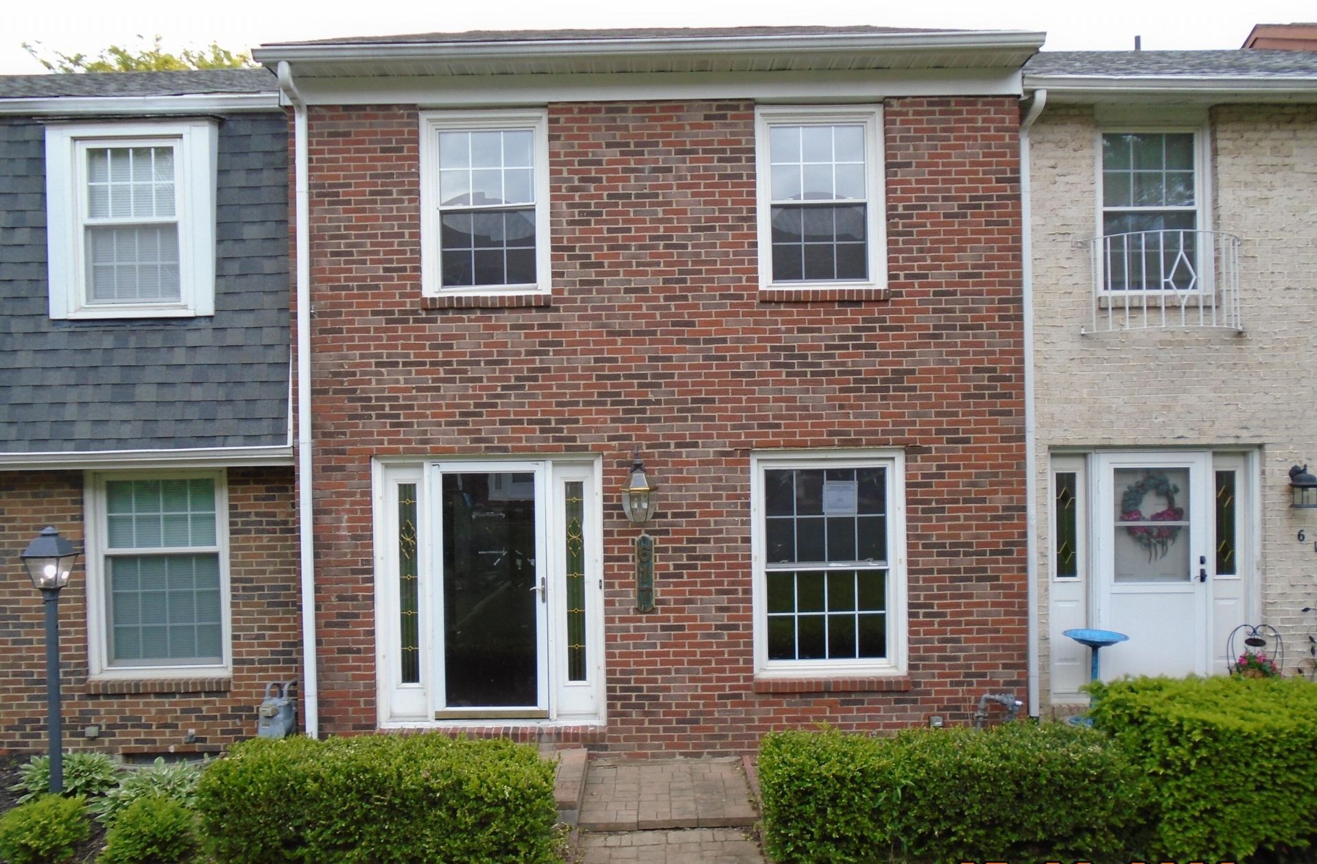 617 Simbury Street, Unit D-8, Columbus, OH 43228 Main Photo